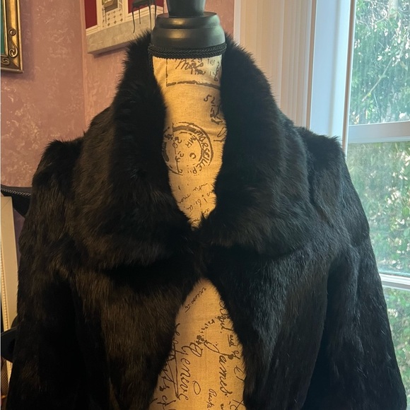 Elegant vintage 3/4 sleeve Black Fur Jacket - Picture 14 of 15